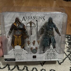 New NECA Assassin's Creed 2-Pack Ezio Florentine & Ezio Caspian Teal Figures